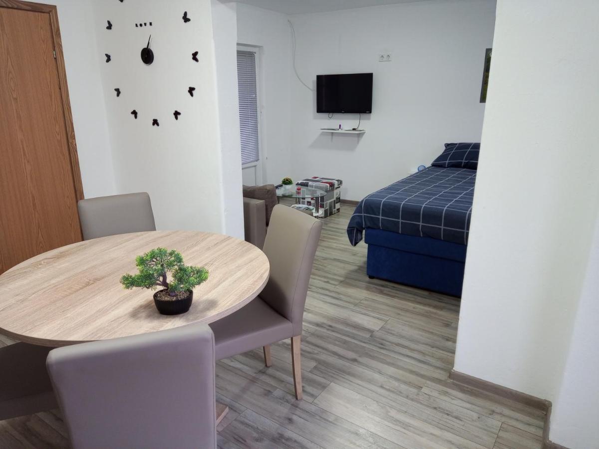 Apartman Borna Otočac Zewnętrze zdjęcie