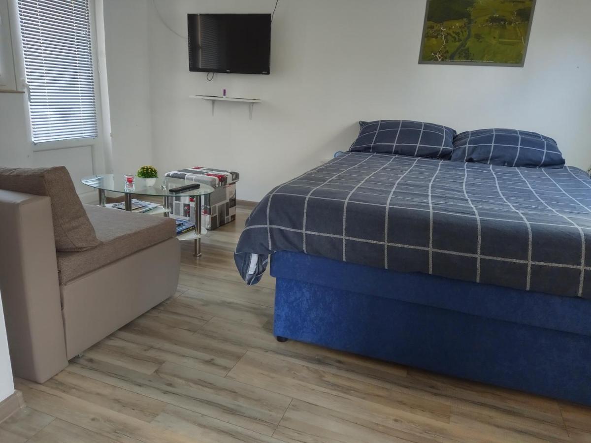 Apartman Borna Otočac Zewnętrze zdjęcie