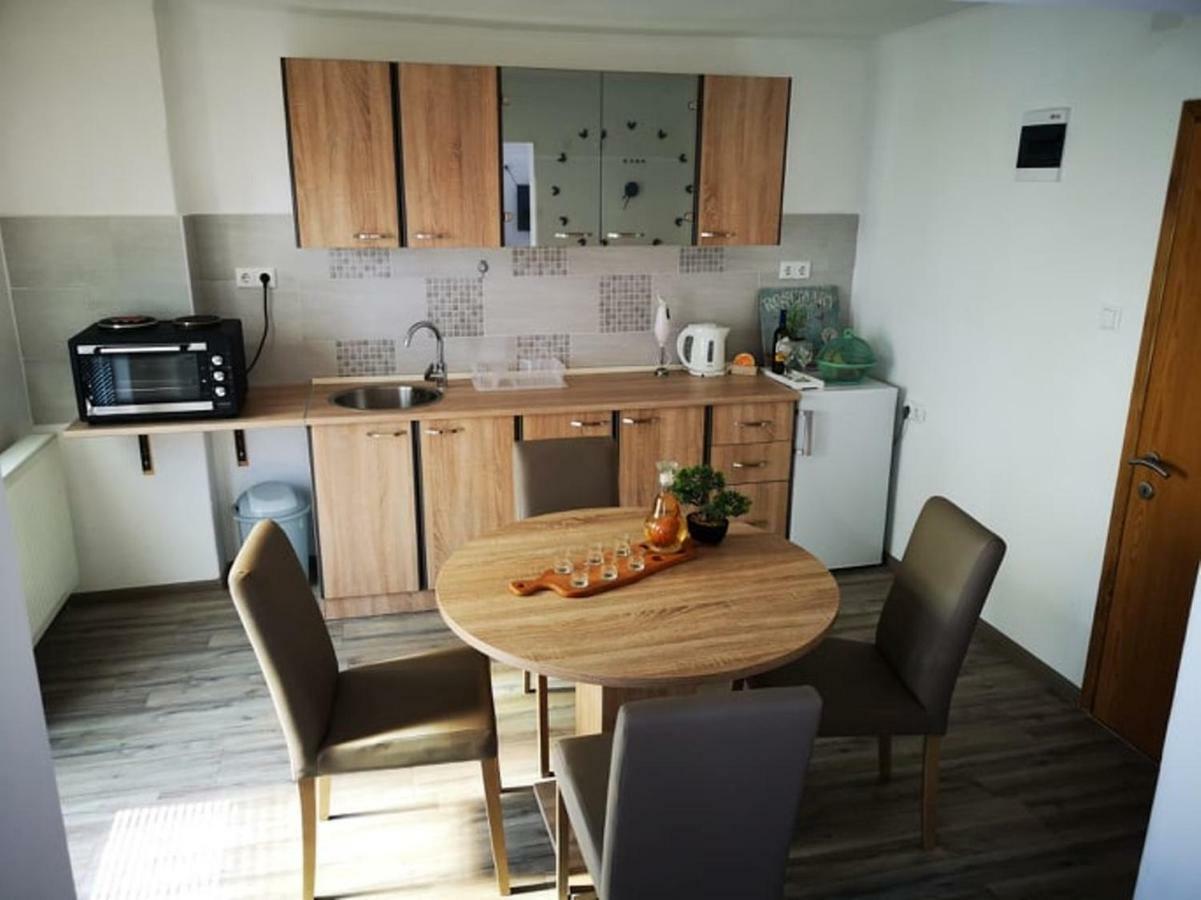 Apartman Borna Otočac Zewnętrze zdjęcie